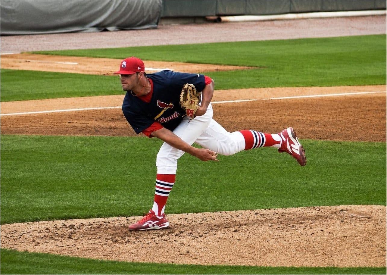 David Kopp pitching in the St. Louis Cardinals organization